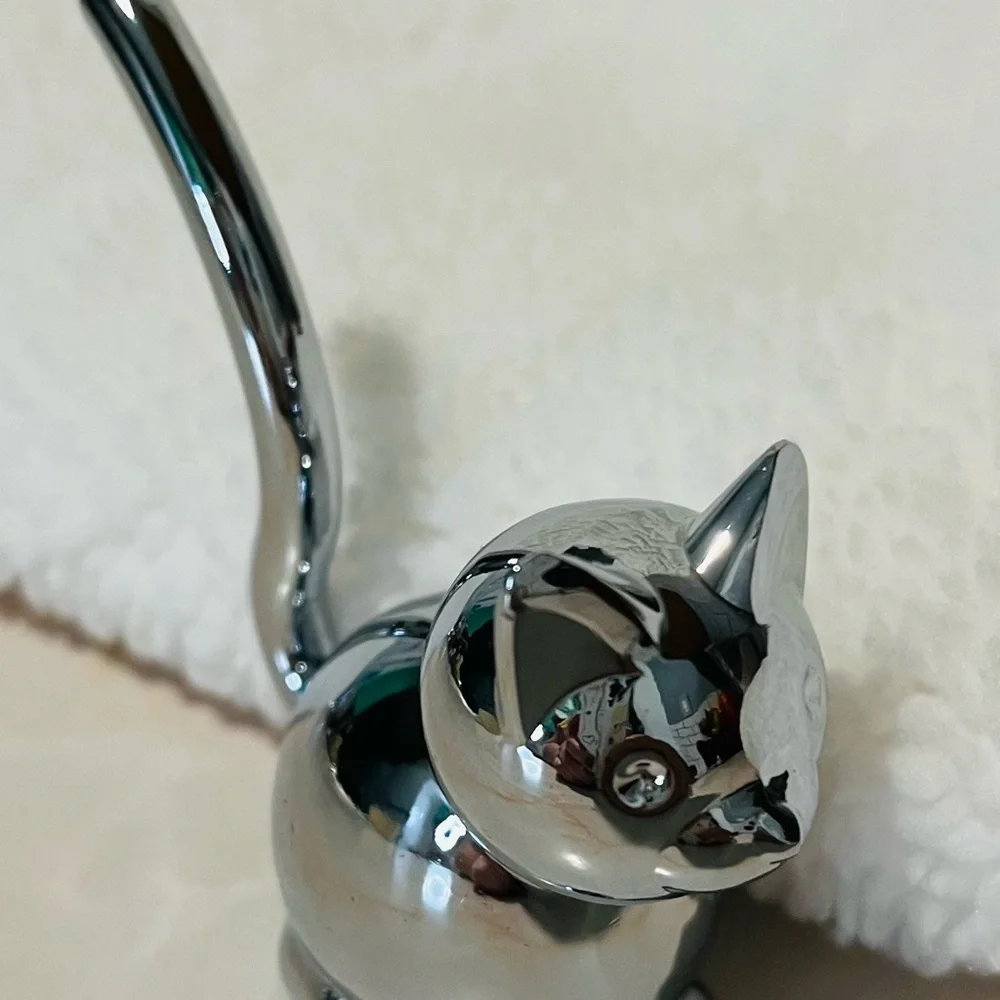 METAL CAT RING HOLDER/PAPERWEIGHT - Picture 3 of 6
